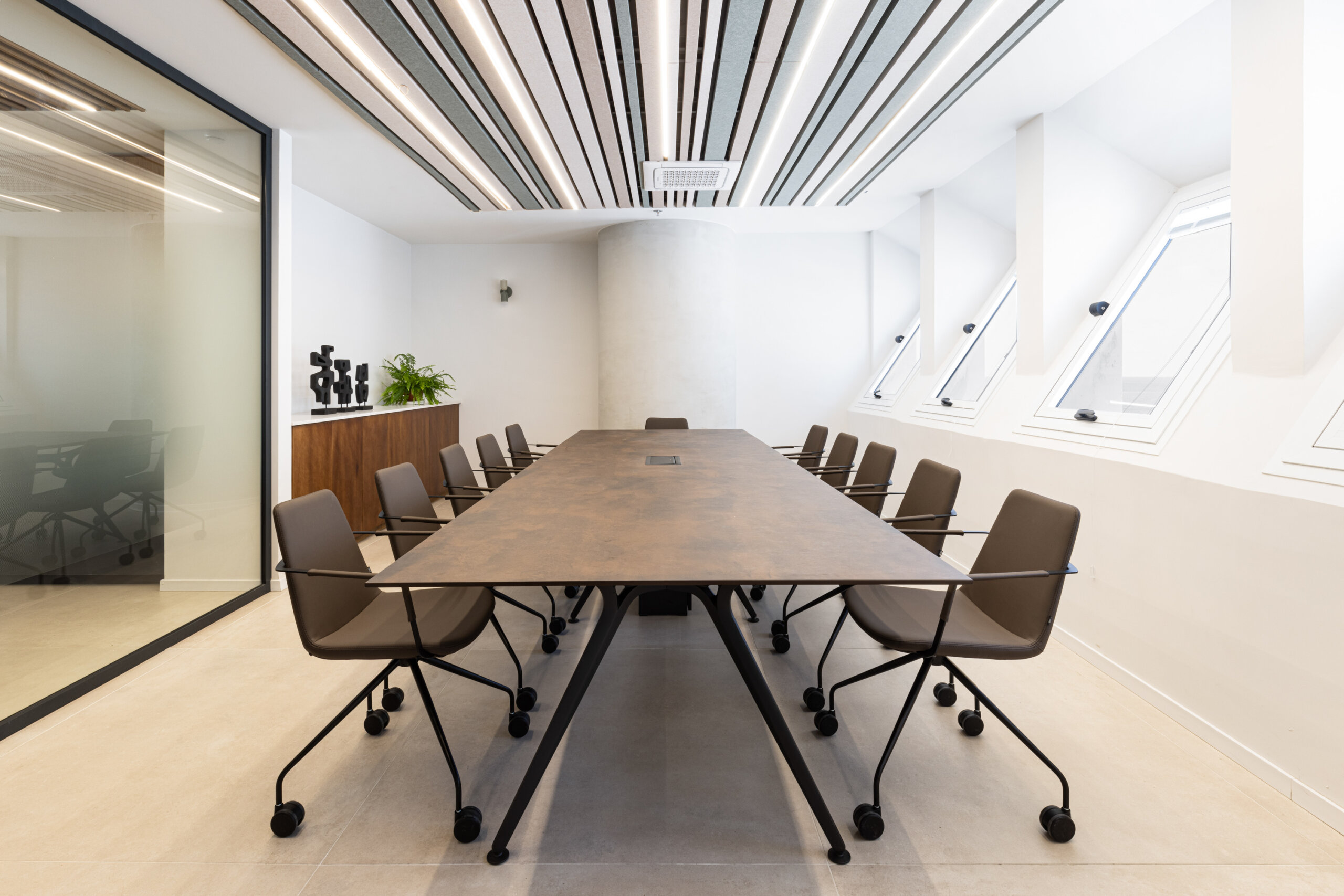 pera-chair-bTarkitek-meeting-table.jpg